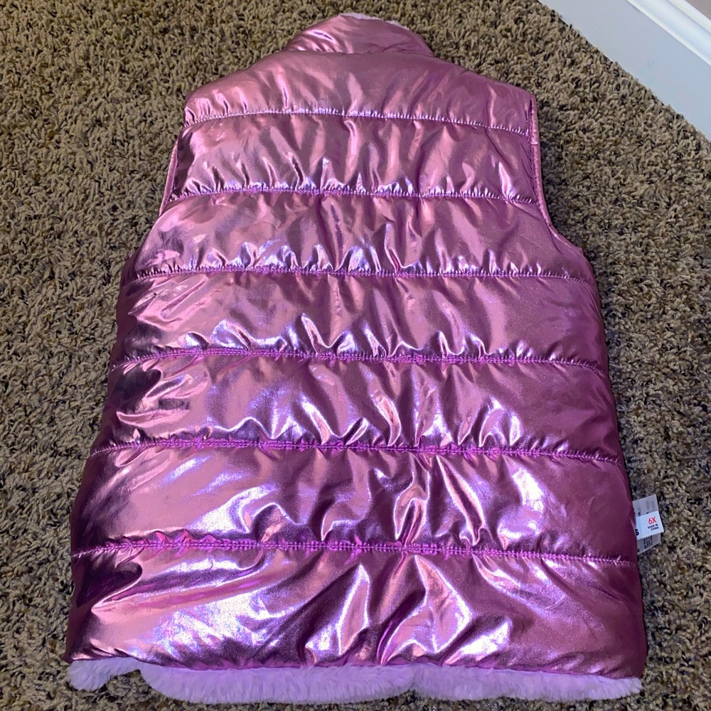 Girls reversible puffer vest